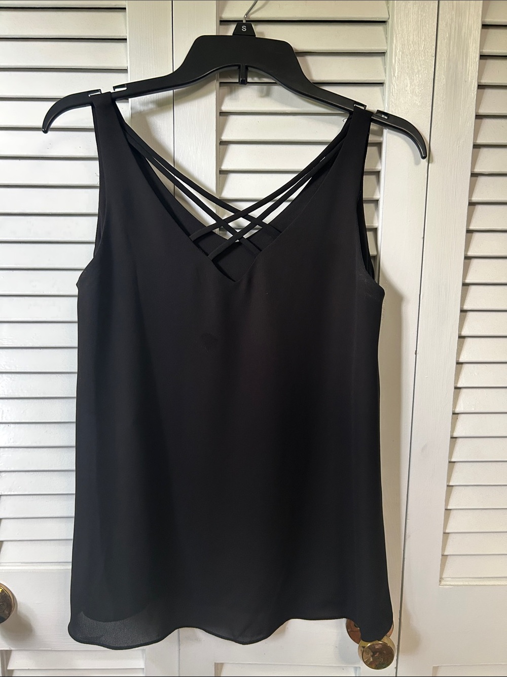 Sleeveless Strappy V-Neck Black Women's top
